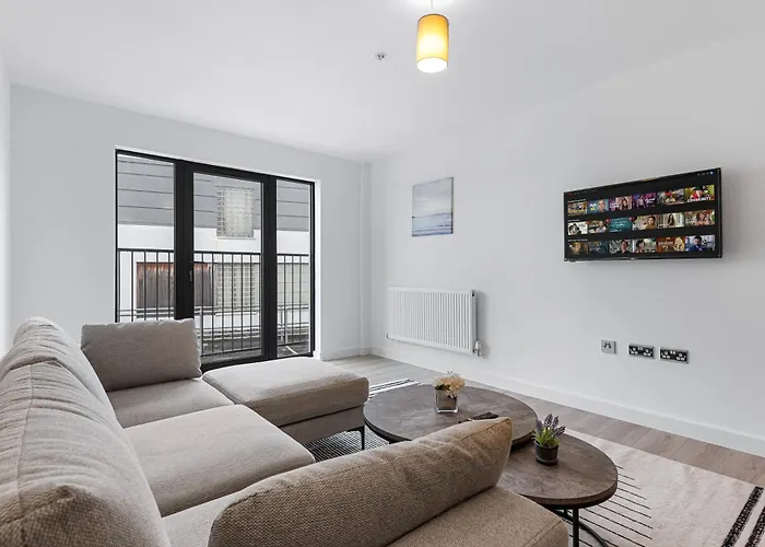 3 Bedroom Sleep12 In London Mr2