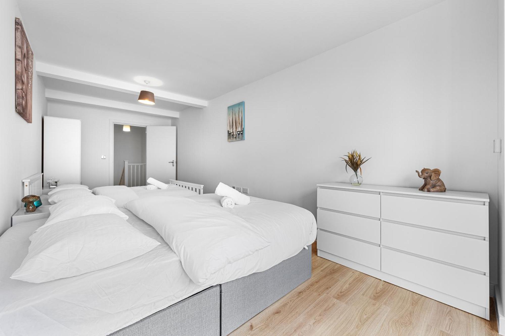 3 Bedroom Sleep12 In Mr2 Апартаменты Лондон